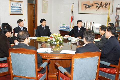 2003-02-27 대전시 유성구의회의원 방문
