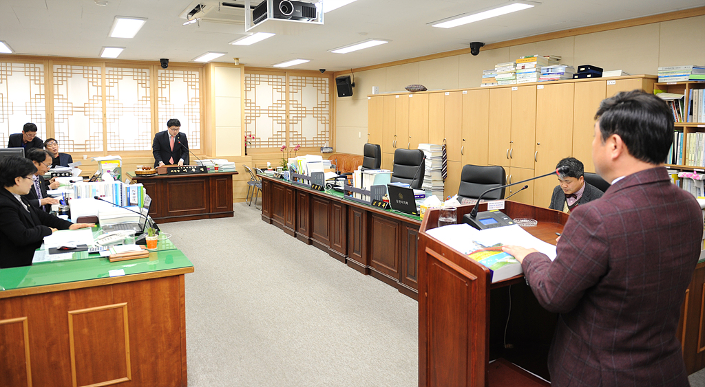 '행정자치위원회 업무보고' 게시글의 사진(1) '2014-02-11-15991.jpg'