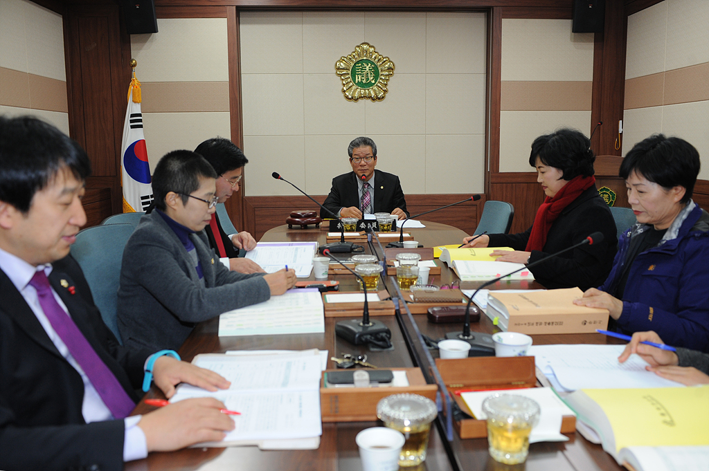 '예산결산특별위원회 회의' 게시글의 사진(1) '2013-12-10-1419.jpg'