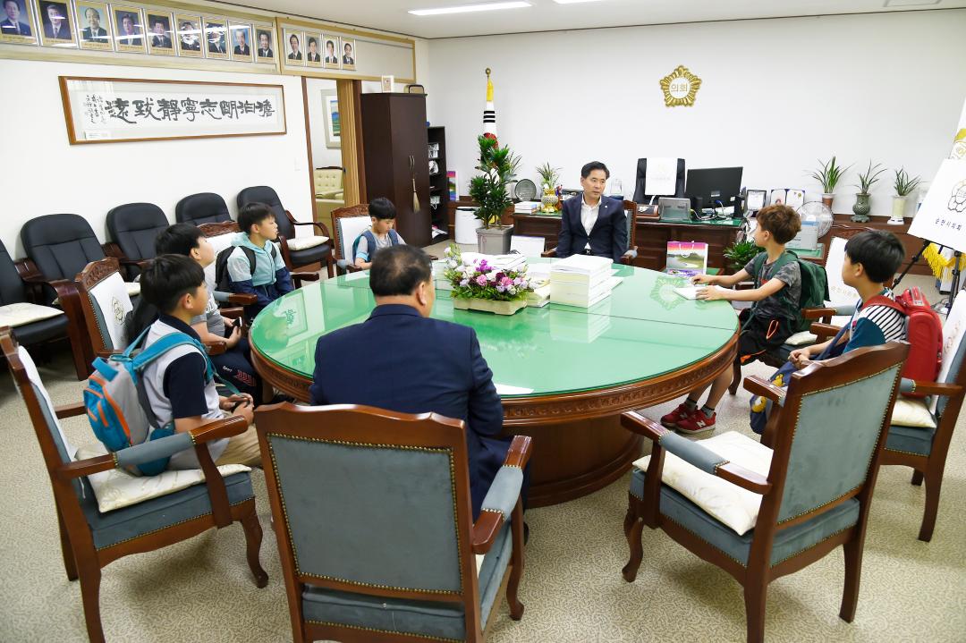 '남초등학교 순천시의회 방문' 게시글의 사진(9) '_dsc4168.jpg'