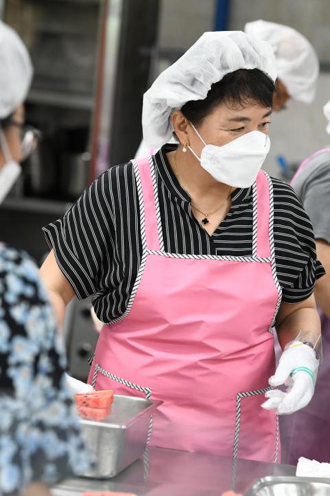 '광주은행 경로식당 무료배식 봉사활동' 게시글의 사진(4) '[크기변환]DSC_4254.JPG'