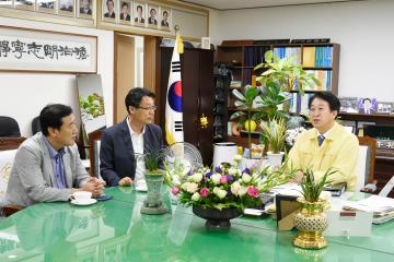 김해시의회 의장단 의장실 방문