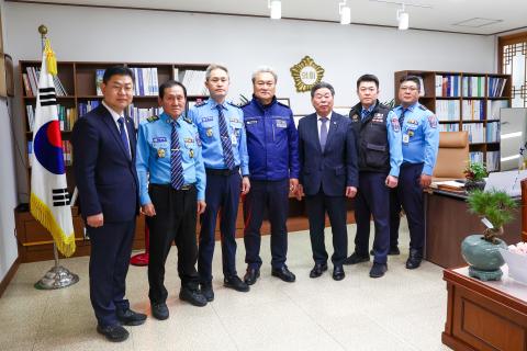 2025_4_14(월)_(사)순천경찰서 모범운전자회 의장실 방문